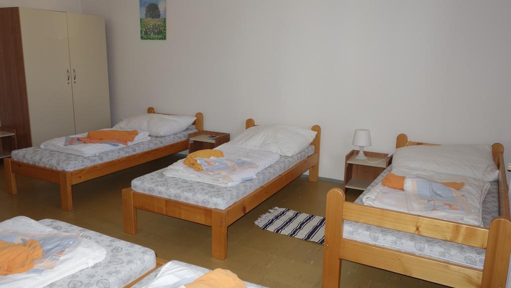 Hostel Bernarda Bolzana ตาบอร์ ภายนอก รูปภาพ